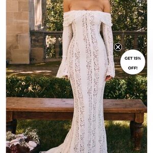 Elegant Off-Shoulder White Lace Maxi Dress